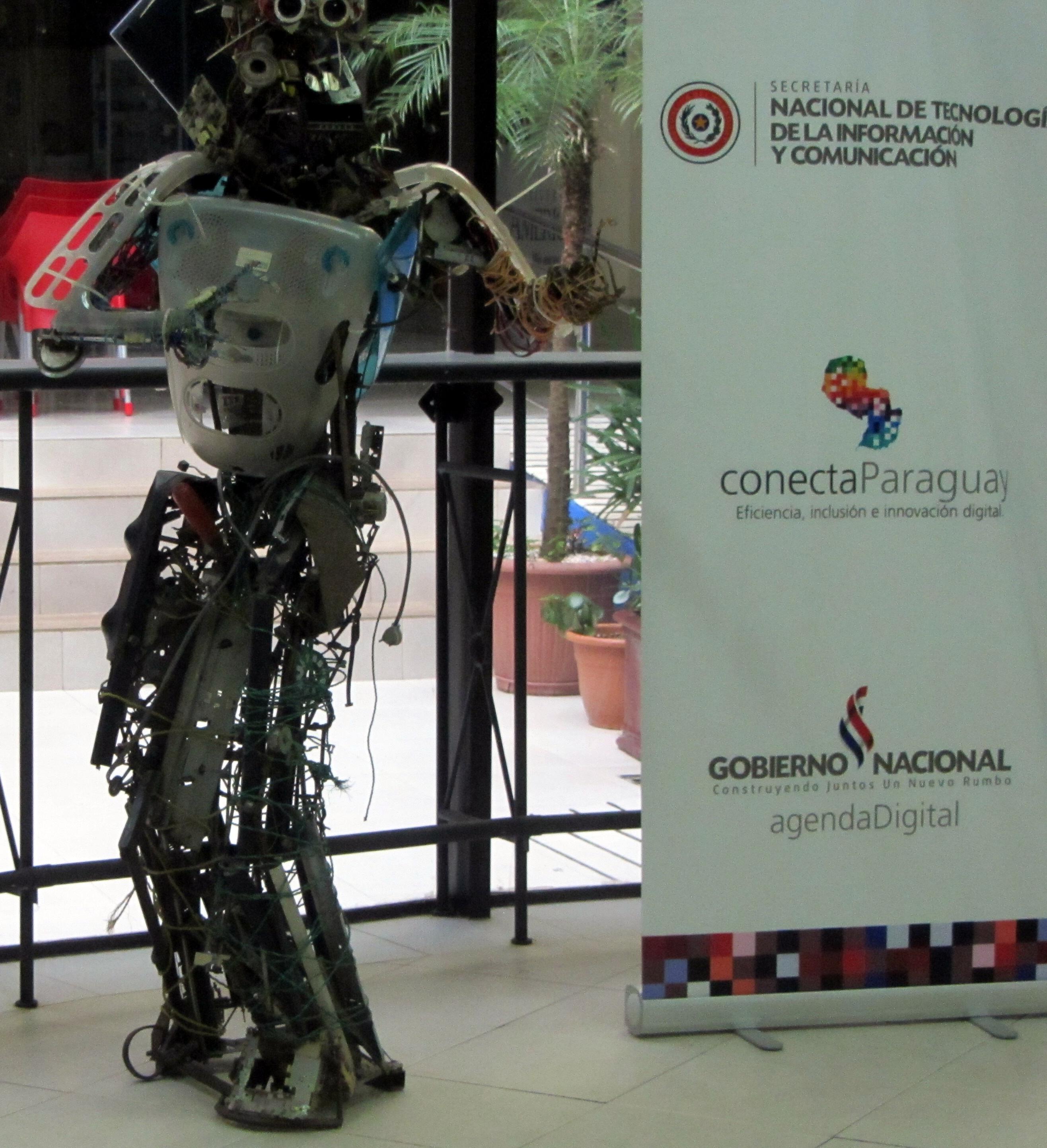 GRAN festival de Robots en Paraguay